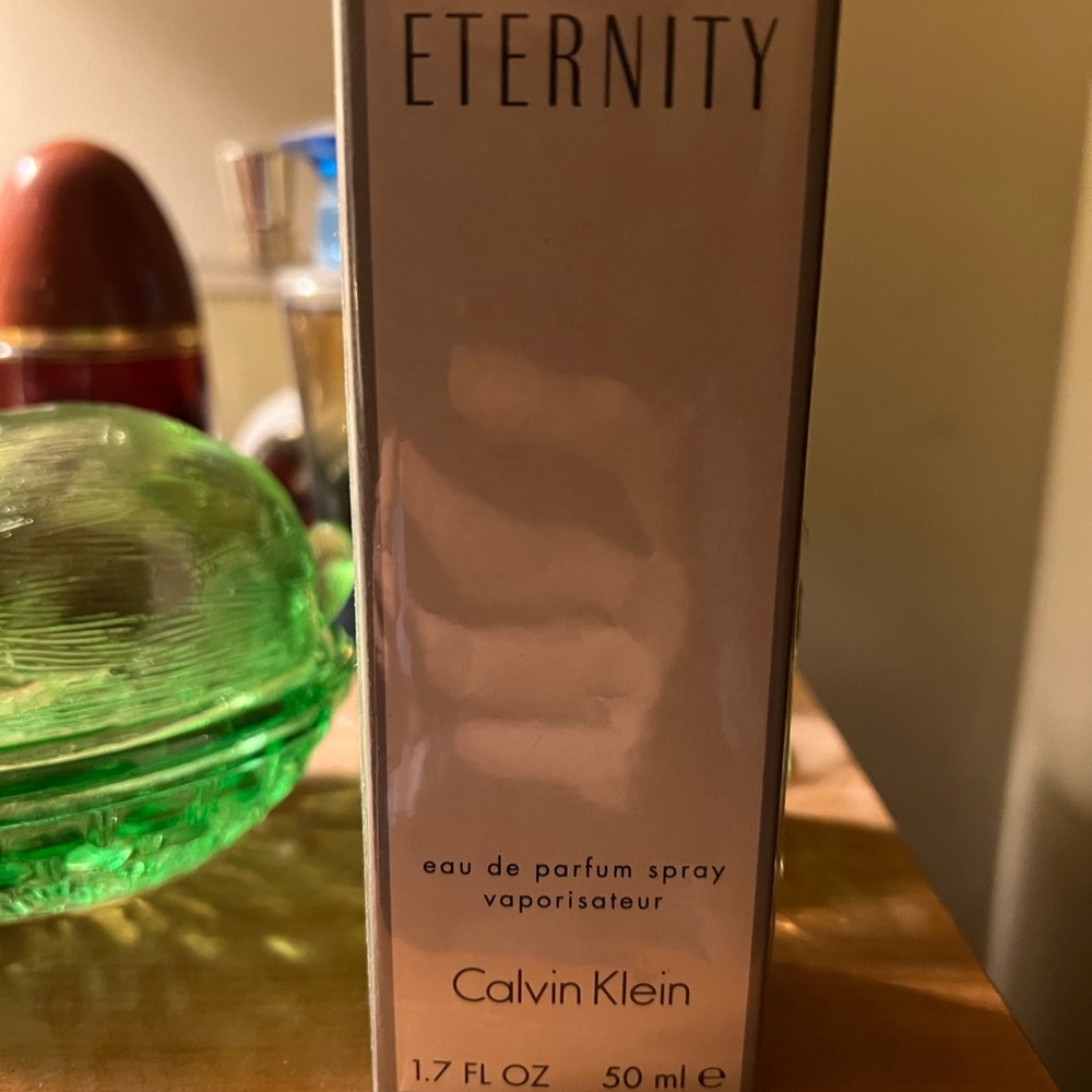 Calvin Klein NEW in Box NIB WOMENS perfume 1.7 Fl Oz